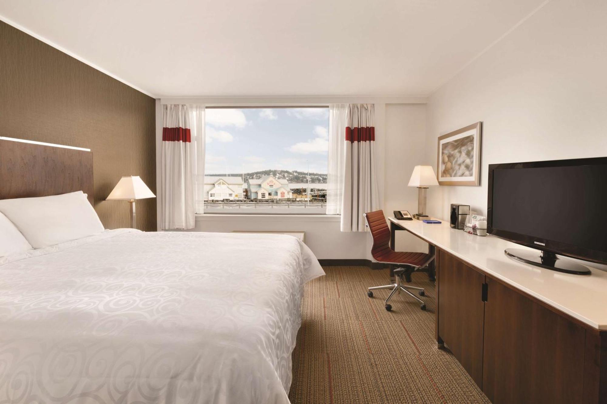 Coast Discovery Inn Кембъл Ривър Екстериор снимка