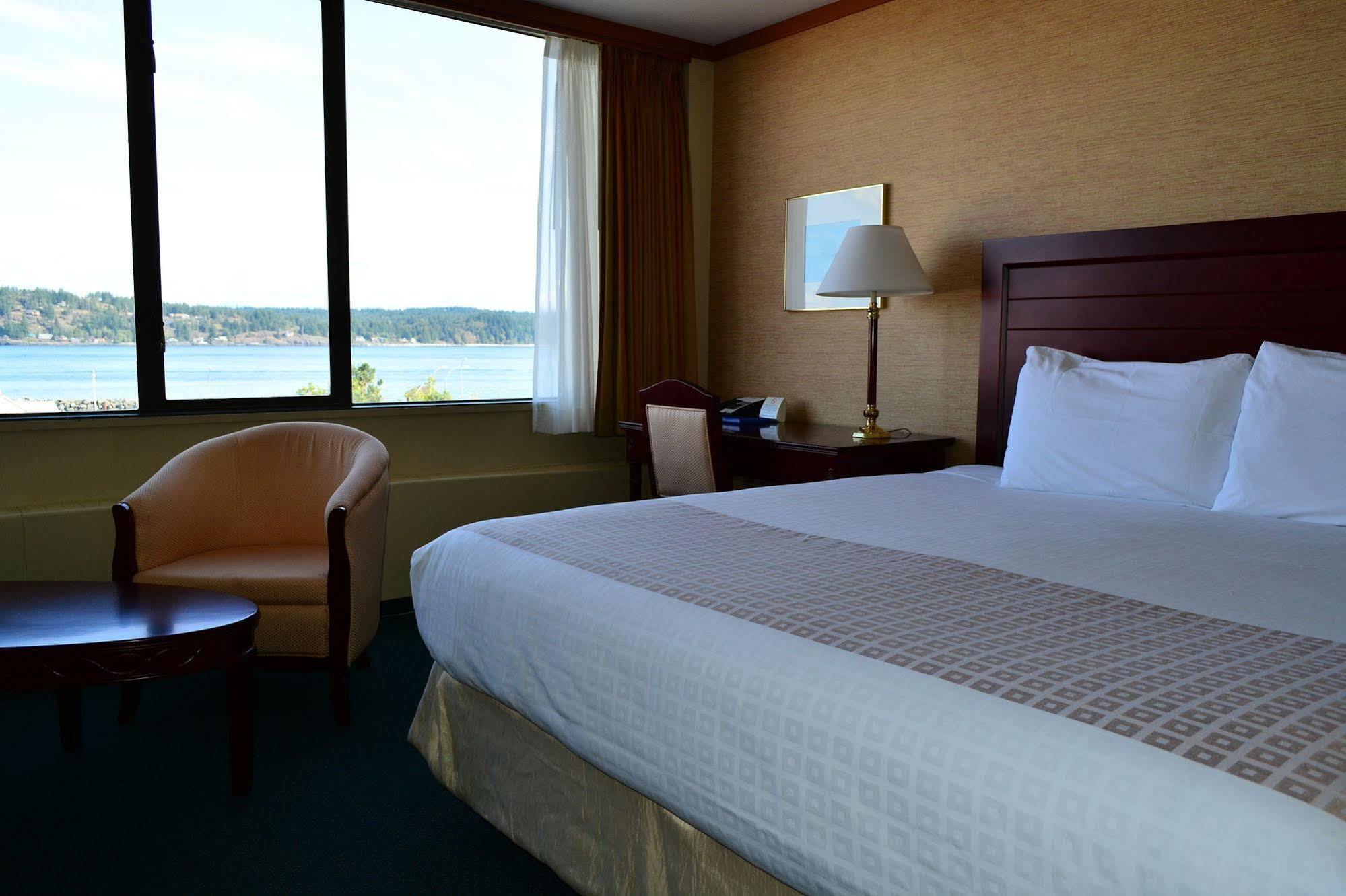 Coast Discovery Inn Кембъл Ривър Екстериор снимка