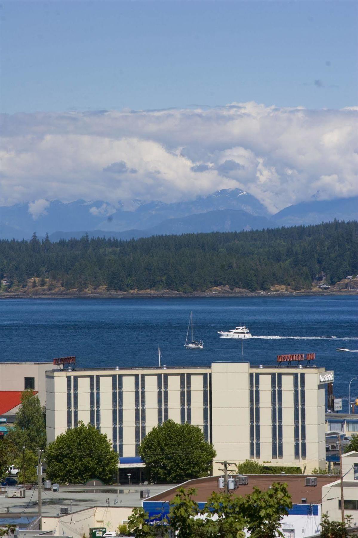 Coast Discovery Inn Кембъл Ривър Екстериор снимка